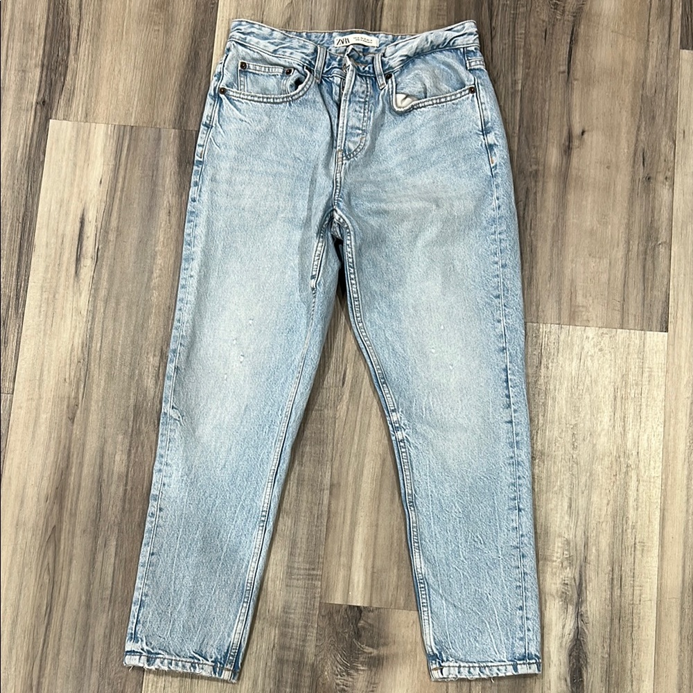 Zara Blue Straight Jeans Light Wash